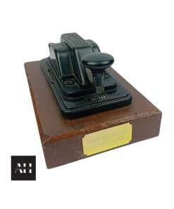 Vintage Morse Code Telegraph from HMS Scorpion Sprint 1963, mounted on wooden plinth with engraved plaque, very good condition.